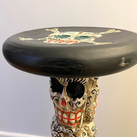 Handcrafted Indonesian Skull Pedestal Table - Picture 15 of 17